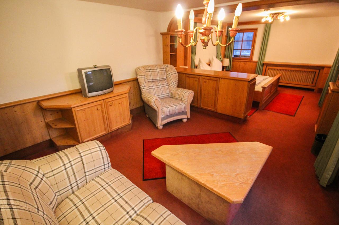 Heizmannshof Hotel & Restaurant Am Titisee / Feldberg ヒンターツァルテン エクステリア 写真