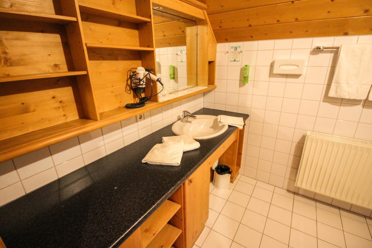 Heizmannshof Hotel & Restaurant Am Titisee / Feldberg ヒンターツァルテン エクステリア 写真