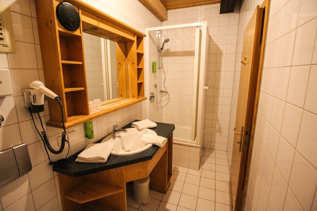 Heizmannshof Hotel & Restaurant Am Titisee / Feldberg ヒンターツァルテン エクステリア 写真