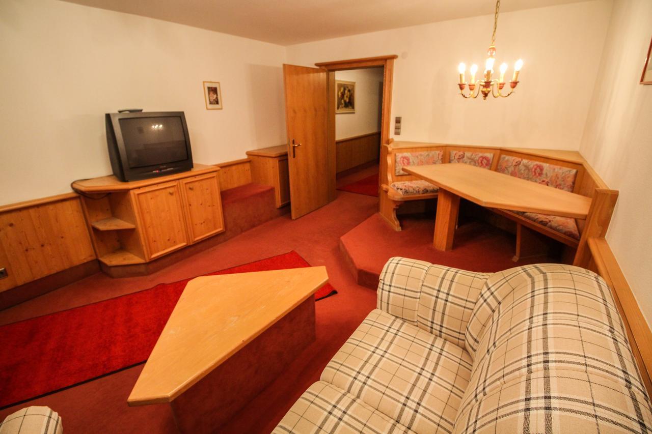 Heizmannshof Hotel & Restaurant Am Titisee / Feldberg ヒンターツァルテン エクステリア 写真